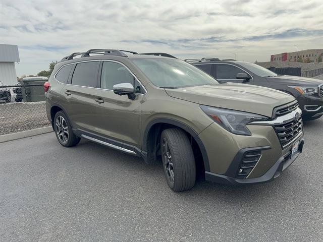 Used 2023 Subaru Ascent Limited w/ Technology Package AWD/4WD image 4