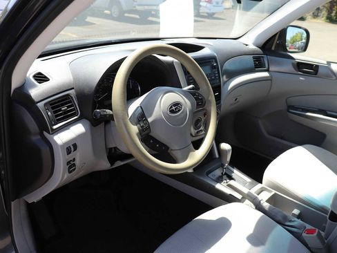 Used 2013 Subaru Forester 2.5X AWD/4WD image 10