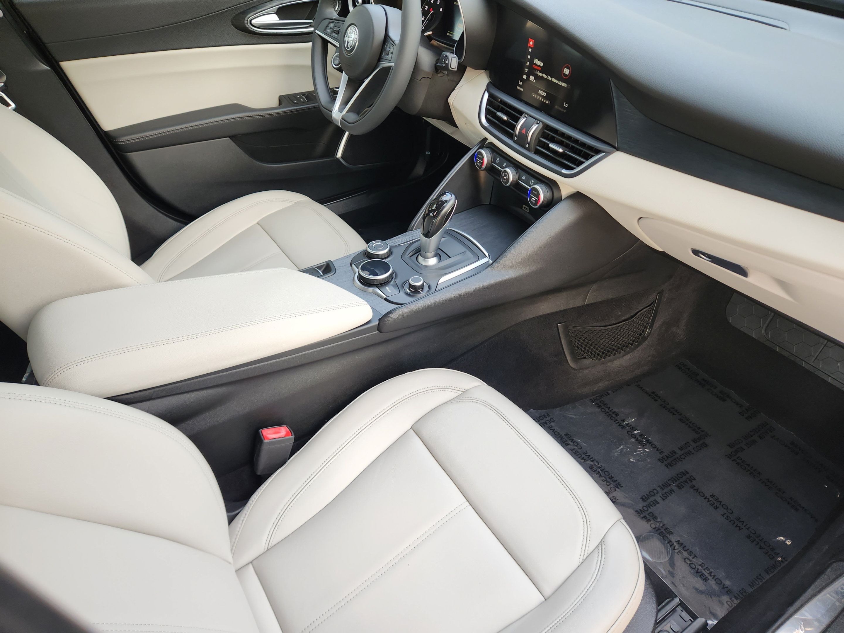 Used 2019 Alfa Romeo Giulia w/ Nero Edizione RWD image 7