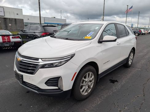 Used 2023 Chevrolet Equinox LT w/ LPO, Floor Liner Package AWD/4WD image 4
