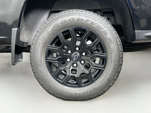 Used 2026 Chevrolet Colorado W/T w/ WT Custom Package RWD image 11