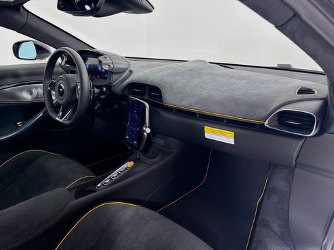 New 2026 McLaren Artura RWD image 23