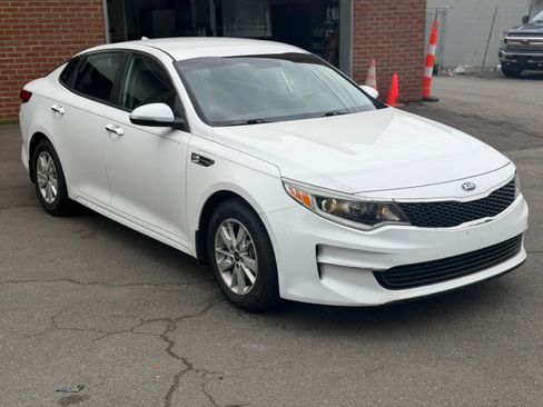 Used 2016 Kia Optima LX FWD image 3