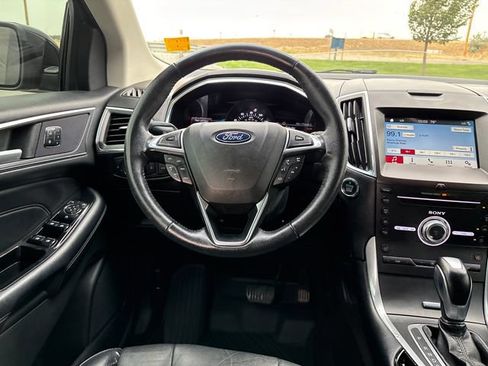 Used 2018 Ford Edge Titanium AWD/4WD image 13