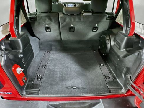 Used 2023 Jeep Wrangler Unlimited AWD/4WD image 26