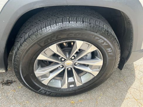 Used 2025 Chevrolet Equinox LT image 25