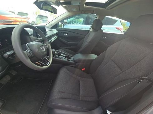 Used 2025 Honda Accord SE image 5