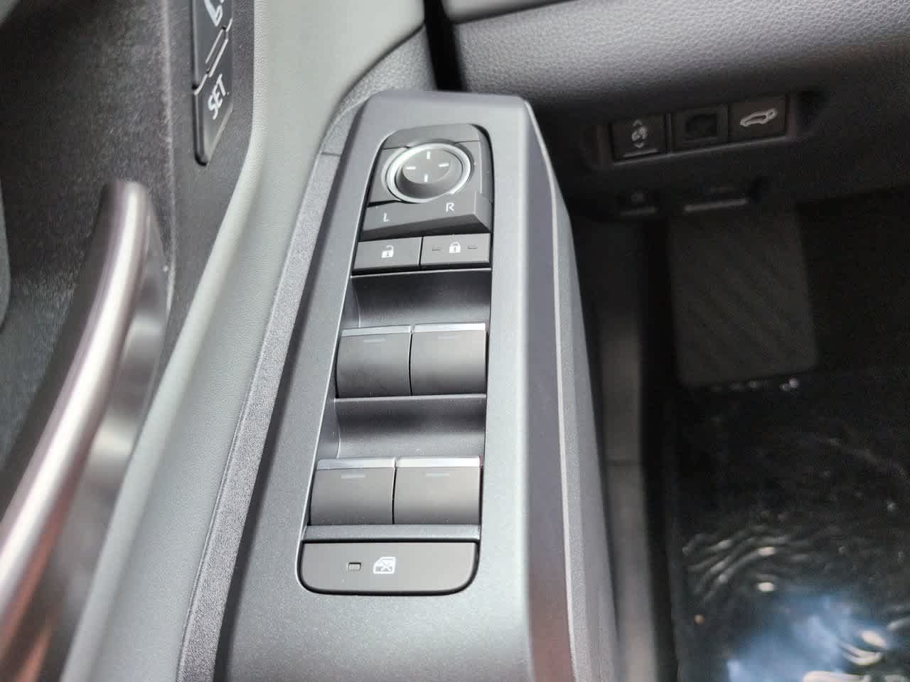 Used 2026 Toyota RAV4 XSE w/ Weather Package AWD/4WD image 23