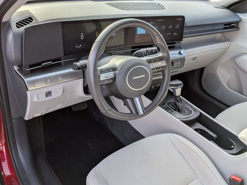 Used 2025 Hyundai Kona SEL image 16