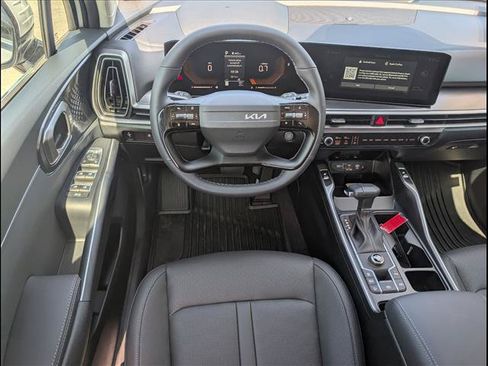 Used 2026 Kia Sorento S FWD image 6