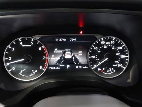Used 2025 Nissan Rogue SV AWD/4WD image 22