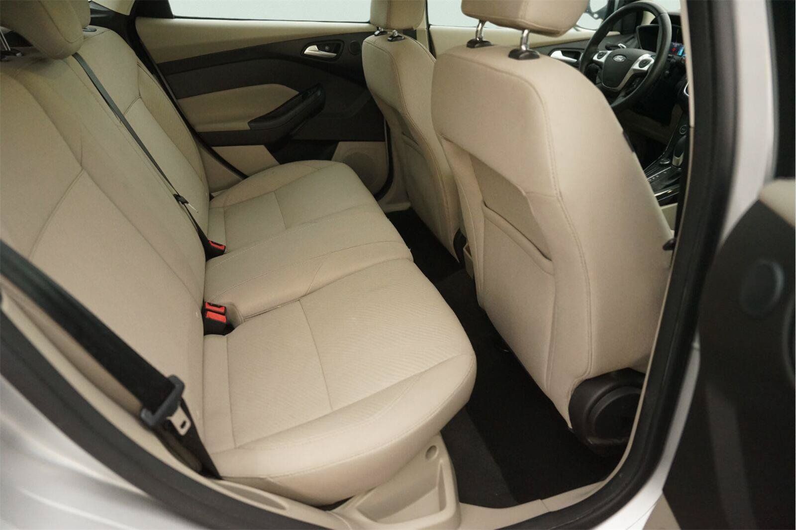 Used 2016 Ford Focus Electric Hatchback FWD image 15