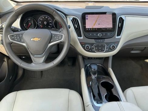 Used 2024 Chevrolet Malibu LT FWD image 17