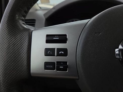 Used 2019 Nissan Frontier SL AWD/4WD image 20