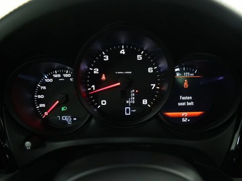 Used 2020 Porsche Macan AWD/4WD image 33