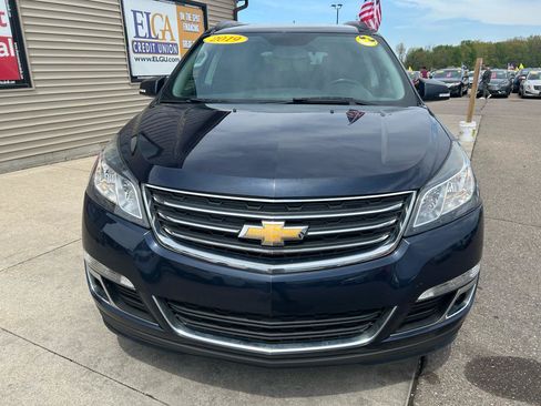 Used 2017 Chevrolet Traverse LT w/ Style and Technology Package AWD/4WD image 2