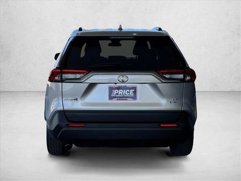 Used 2025 Toyota RAV4 LE AWD/4WD image 8
