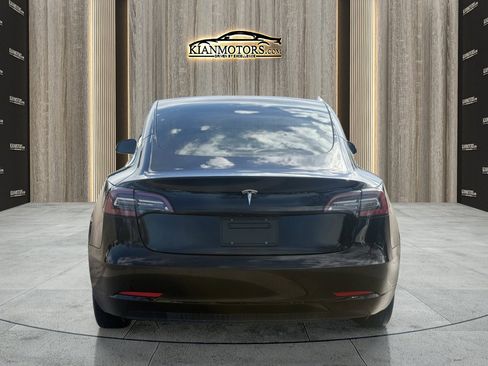 Used 2022 Tesla Model 3 image 11