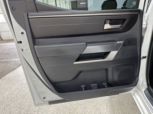 Used 2022 Toyota Tundra SR5 w/ SR5 Premium Package image 10