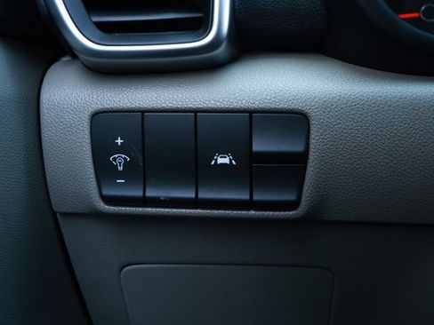 Used 2022 Kia Sportage LX image 15