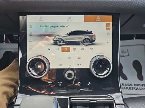 Used 2023 Land Rover Range Rover Velar R-Dynamic S image 28