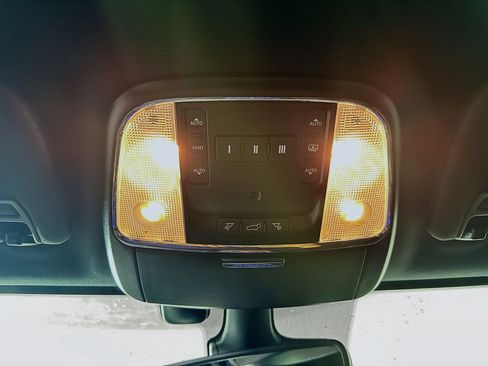 Used 2020 Jeep Grand Cherokee High Altitude image 18