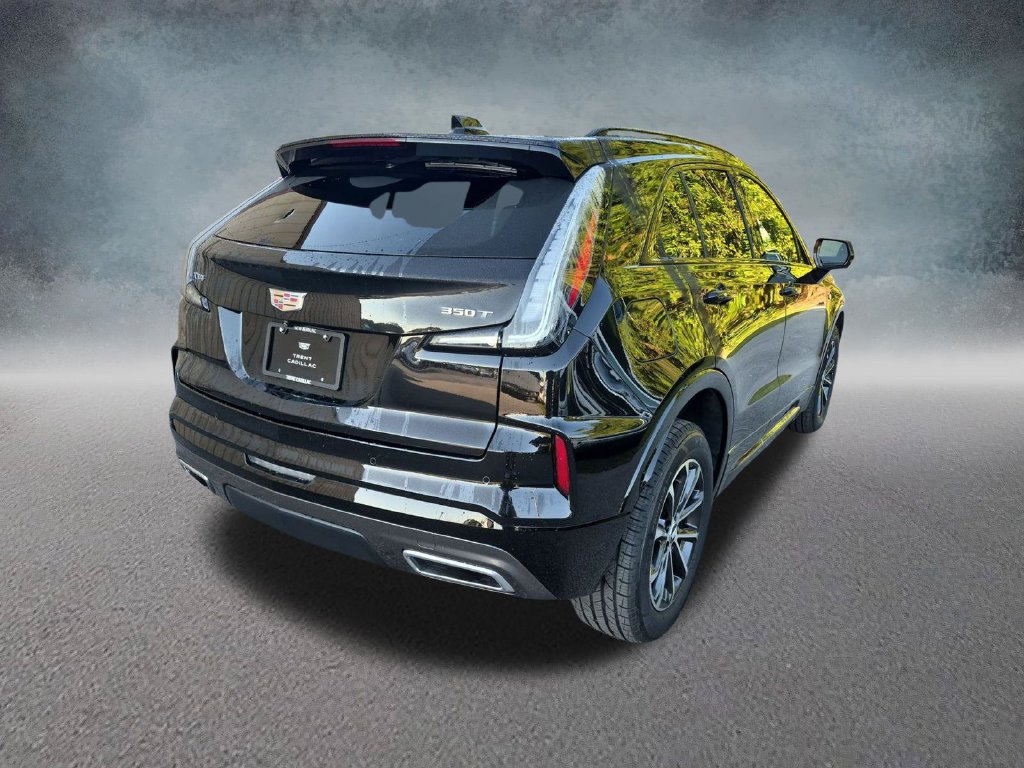 Certified 2024 Cadillac XT4 Sport FWD image 4