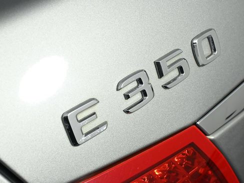 Used 2013 Mercedes-Benz E 350 Sedan image 22