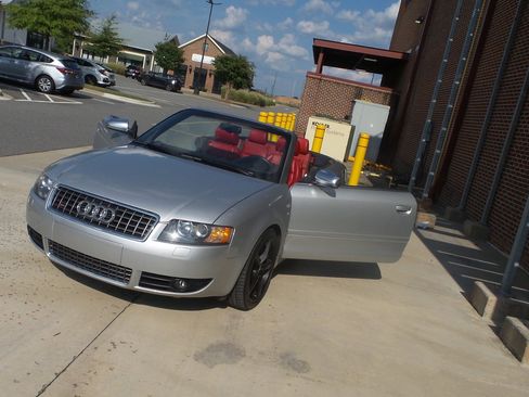 Used 2005 Audi S4 Cabriolet image 90