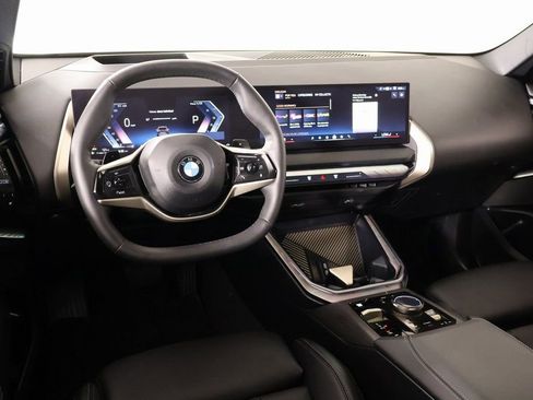 Used 2025 BMW X3 xDrive30i w/ Premium Package image 2