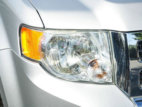 Used 2012 Ford Escape Limited AWD/4WD image 8