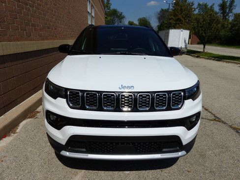 Used 2024 Jeep Compass Limited AWD/4WD image 5