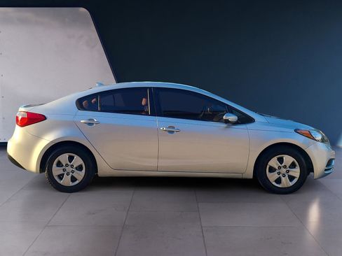 Used 2014 Kia Forte LX FWD image 6