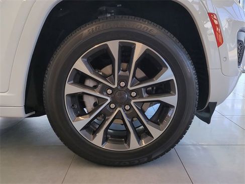 New 2025 Jeep Grand Cherokee Overland w/ Luxury Tech Group IV image 11