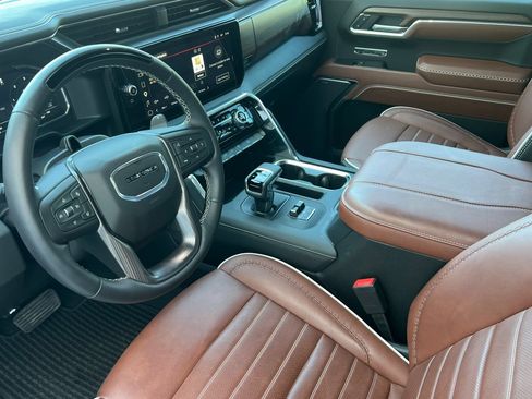 Certified 2025 GMC Sierra 1500 Denali Ultimate AWD/4WD image 7