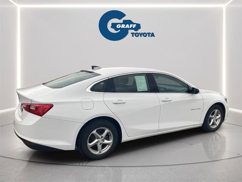 Used 2018 Chevrolet Malibu LS image 8