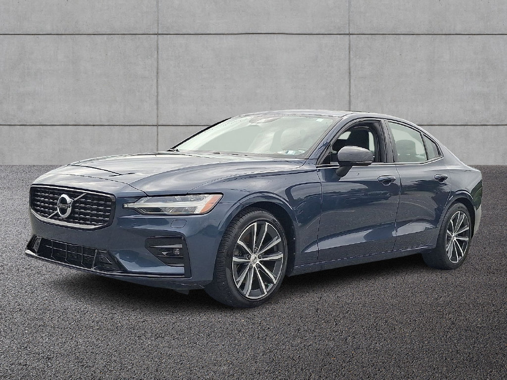 Used 2022 Volvo S60 B5 Momentum w/ Premium Package FWD image 1