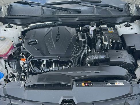 Used 2023 Hyundai Sonata SE image 3