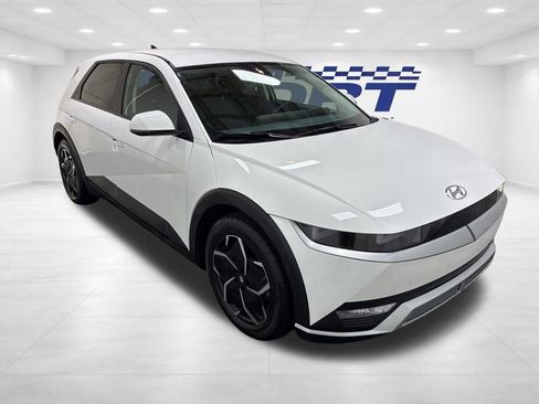 Used 2024 Hyundai Ioniq 5 SEL image 3