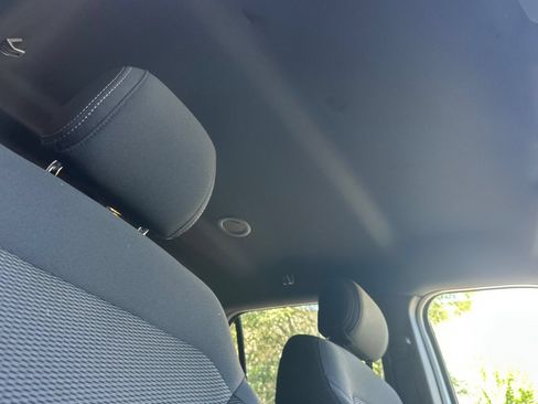 Used 2017 Ford Explorer XLT AWD/4WD image 20