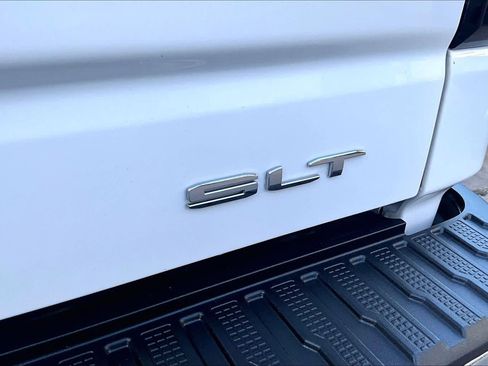 Used 2025 GMC Sierra 1500 SLT RWD image 10