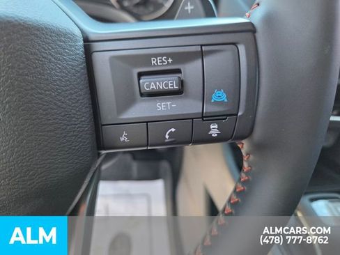 Used 2025 Nissan Rogue SV AWD/4WD image 23