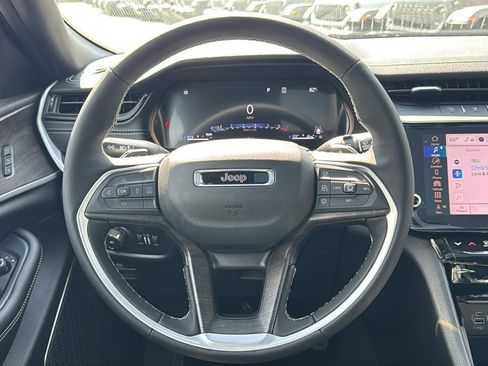 New 2026 Jeep Grand Cherokee L Limited AWD/4WD image 17