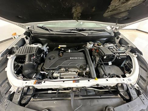 Used 2020 Chevrolet Equinox LT image 34