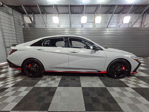 Used 2025 Hyundai Elantra N image 9