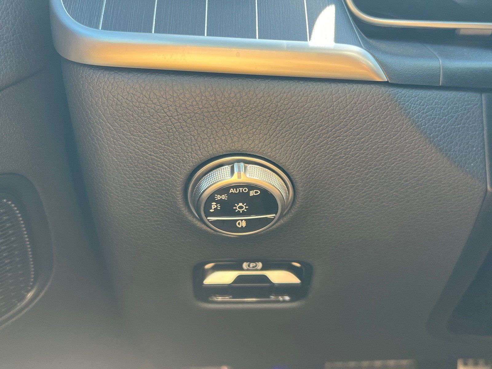 Used 2026 Mercedes-Benz GLC 300 image 27