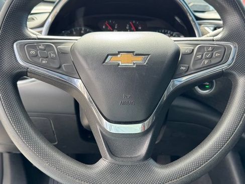 Used 2020 Chevrolet Malibu LT FWD image 28