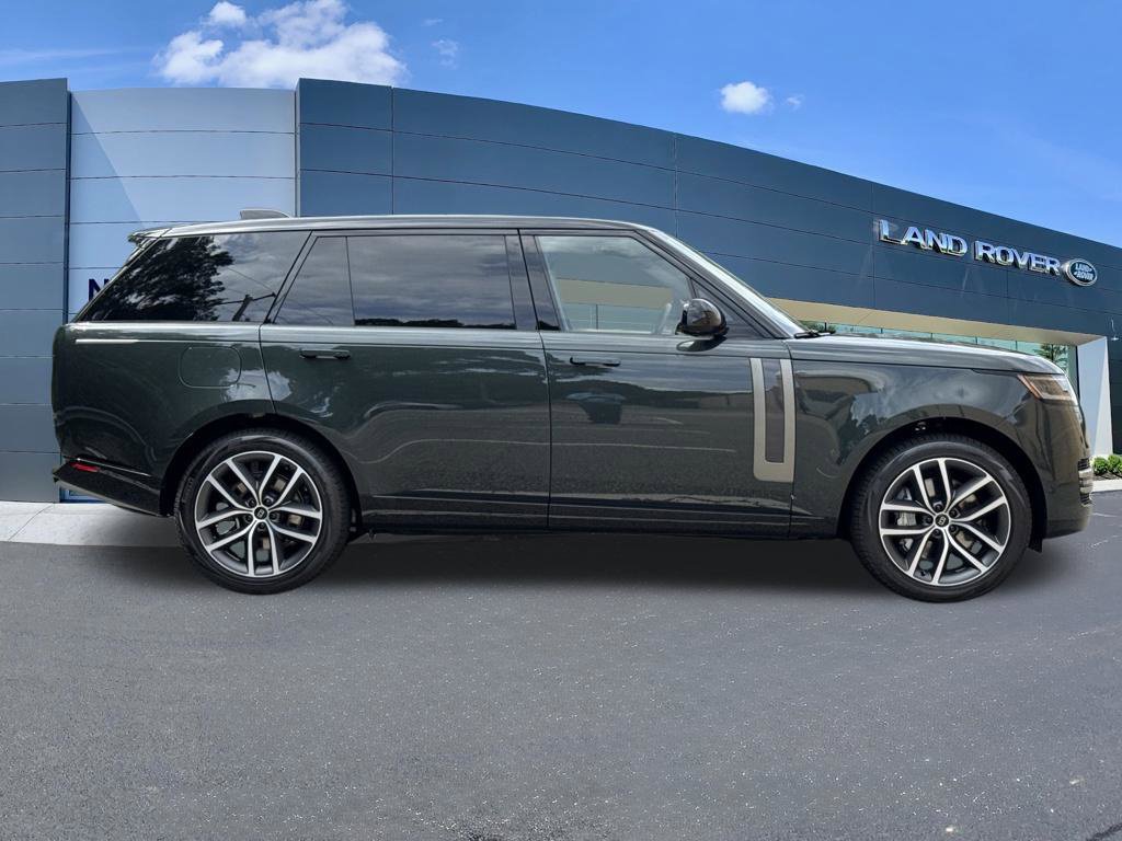 New 2027 Land Rover Range Rover Long Wheelbase SE AWD/4WD image 4