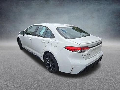 Used 2025 Toyota Corolla SE FWD image 4
