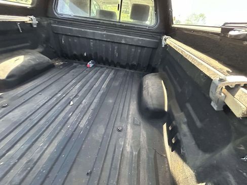 Used 2011 Toyota Tundra 4x4 CrewMax w/ Tow Pkg image 13